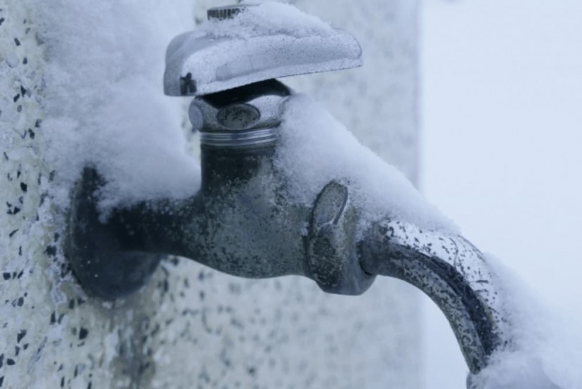 冬は要注意｜凍結による破裂など漏水が起こる主な原因