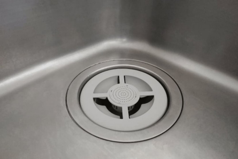 日頃から臭いのケアを！排水溝の臭いの対策